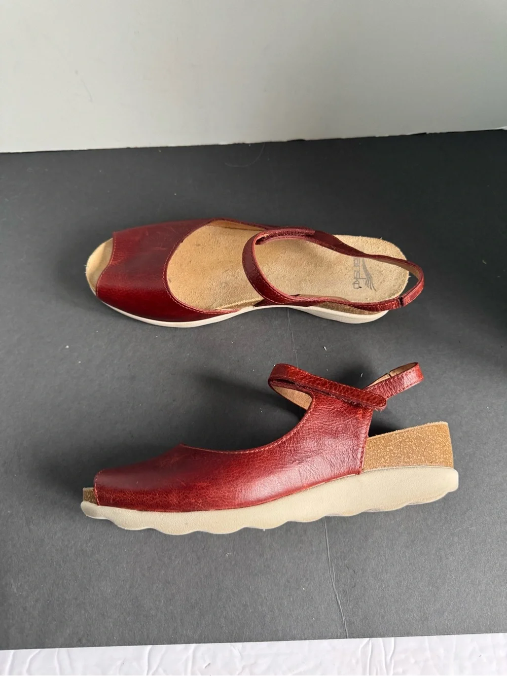 Dansko Marcy Wedge Sandals in red waxy leather. Size EU 39